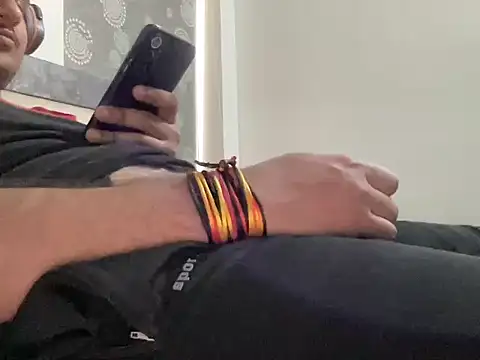 chiikuloveu online show from February 18, 2026, 6:55 am