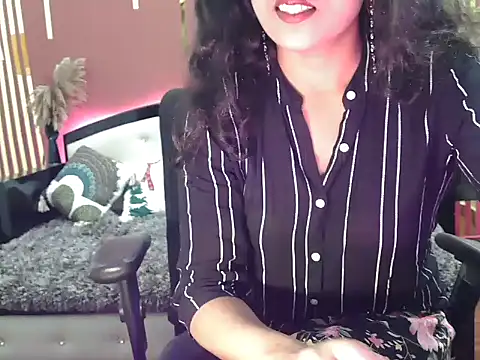 shaalu sharma online show from October 21, 2025, 6:02 am