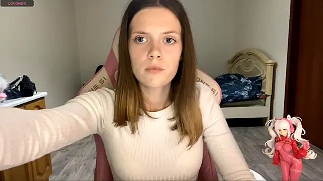 VibeQueenLucy online show from September 24, 2025, 3:29 pm