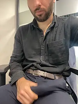 Snapshot of speddy34 chatting on October 16, 2025, 6:43 am speddy34 online show from October 16, 2025, 6:43 am