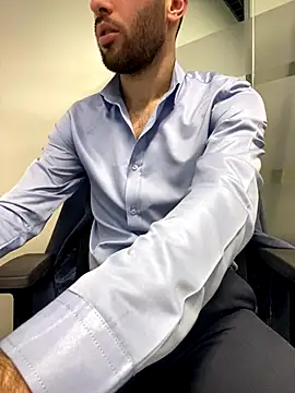 Snapshot of speddy34 chatting on October 6, 2025, 6:25 am speddy34 online show from October 6, 2025, 6:25 am