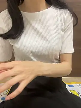 Snapshot of yayoi_jp chatting on May 15, 2026, 4:27 pm yayoi jp online show from May 15, 2026, 4:27 pm