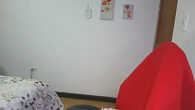 LissafeetHott online show from May 27, 2026, 11:23 pm