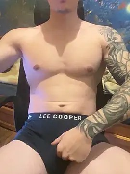 fronkie9384 online show from December 5, 2025, 12:48 pm