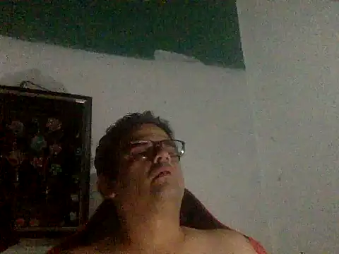 Snapshot of Katracho6969 chatting on May 2, 2026, 5:23 am Katracho6969 online show from May 2, 2026, 5:23 am