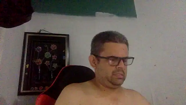 Snapshot of Katracho6969 chatting on June 1, 2026, 11:37 pm Katracho6969 online show from June 1, 2026, 11:37 pm