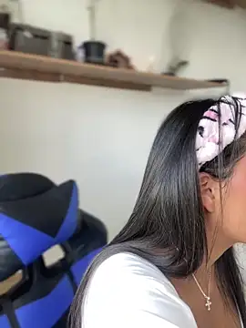 Snapshot of Elahia__marquez chatting on September 19, 2025, 6:34 pm Elahia marquez online show from September 19, 2025, 6:34 pm