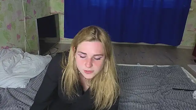 HelenMartines online show from June 17, 2026, 11:42 am