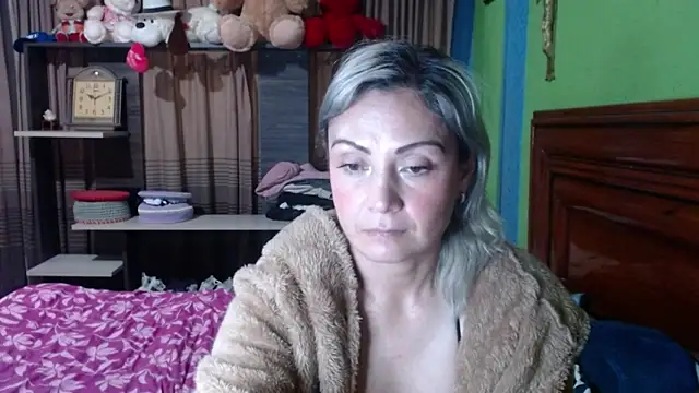 Snapshot of _Charlize_theron_ chatting on October 3, 2025, 6:04 am Charlize theron online show from October 3, 2025, 6:04 am