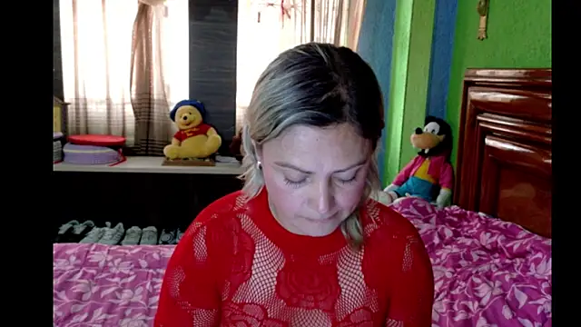  Charlize theron  online show from April 21, 2026, 8:26 pm