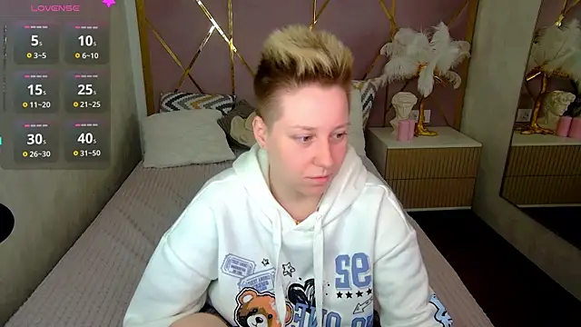 AlexandraGreen online show from September 27, 2025, 8:59 pm