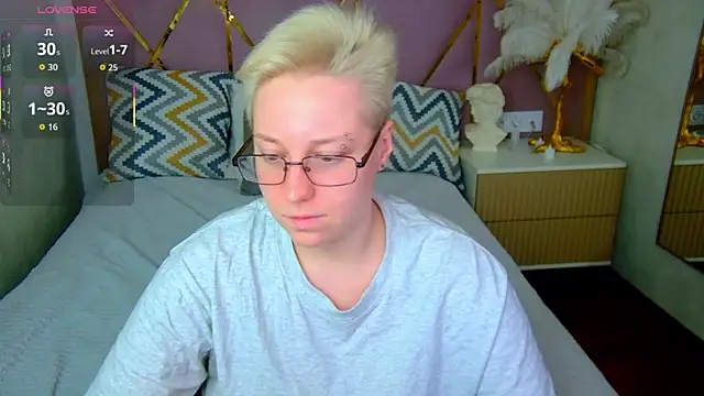 AlexandraGreen online show from November 6, 2025, 9:19 pm