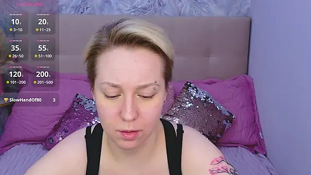 Snapshot of AlexandraGreen chatting on February 13, 2026, 9:15 pm AlexandraGreen online show from February 13, 2026, 9:15 pm