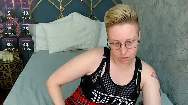 AlexandraGreen online show from September 14, 2025, 3:45 pm