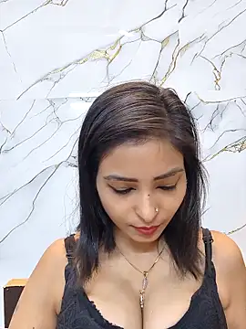 Snapshot of QUEEN-ADITI chatting on February 11, 2026, 4:40 pm QUEEN-ADITI online show from February 11, 2026, 4:40 pm