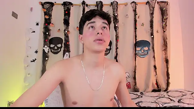 Snapshot of mrhot_night chatting on October 26, 2025, 12:00 am mrhot night online show from October 26, 2025, 12:00 am