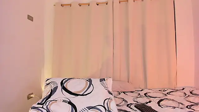 Snapshot of mrhot_night chatting on September 17, 2025, 11:07 pm mrhot night online show from September 17, 2025, 11:07 pm