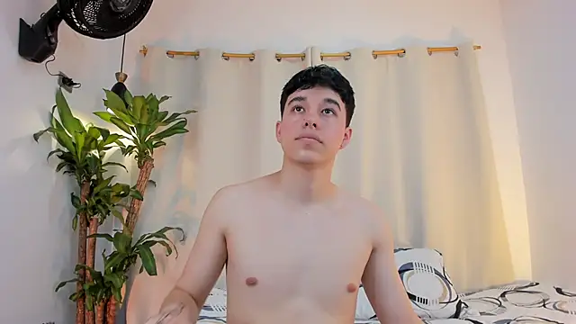 mrhot night online show from April 3, 2026, 11:44 pm