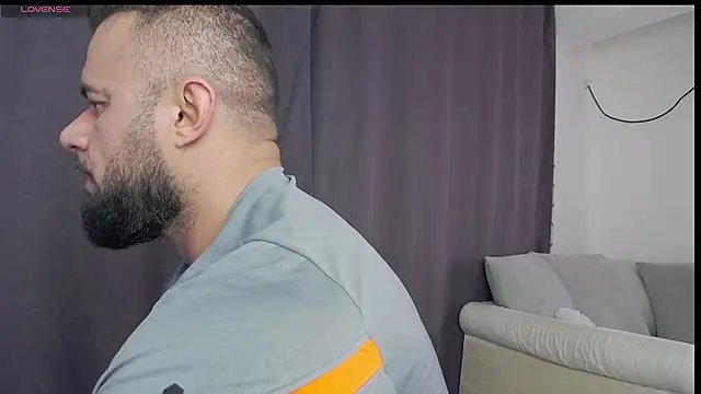 Snapshot of RickyMiami1 chatting on April 8, 2026, 11:44 am RickyMiami1 online show from April 8, 2026, 11:44 am