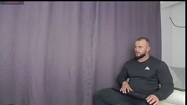 Snapshot of RickyMiami1 chatting on October 12, 2025, 7:04 pm RickyMiami1 online show from October 12, 2025, 7:04 pm