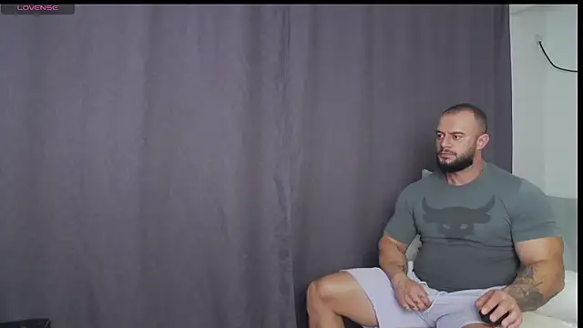 Snapshot of RickyMiami1 chatting on September 23, 2025, 5:53 pm RickyMiami1 online show from September 23, 2025, 5:53 pm