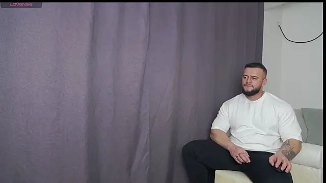 Snapshot of RickyMiami1 chatting on March 24, 2026, 6:52 pm RickyMiami1 online show from March 24, 2026, 6:52 pm