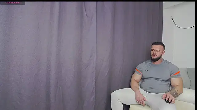 Snapshot of RickyMiami1 chatting on March 18, 2026, 8:10 pm RickyMiami1 online show from March 18, 2026, 8:10 pm