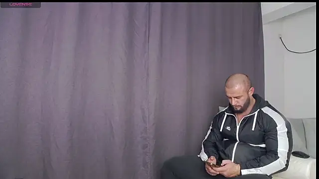 Snapshot of RickyMiami1 chatting on November 4, 2025, 5:06 pm RickyMiami1 online show from November 4, 2025, 5:06 pm