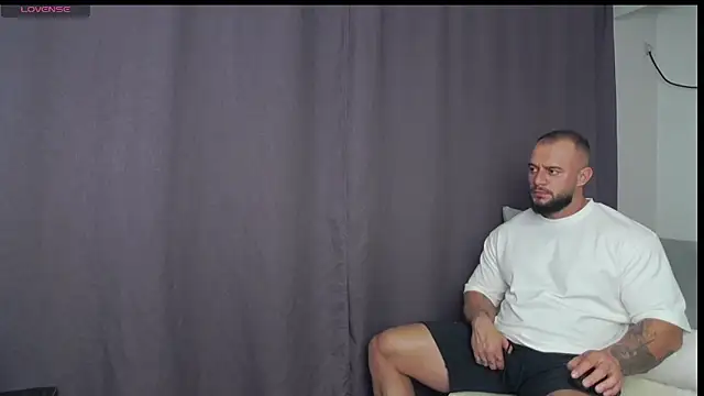 Snapshot of RickyMiami1 chatting on September 18, 2025, 7:28 pm RickyMiami1 online show from September 18, 2025, 7:28 pm