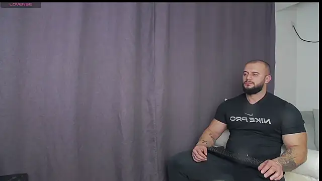 Snapshot of RickyMiami1 chatting on November 24, 2025, 6:30 pm RickyMiami1 online show from November 24, 2025, 6:30 pm