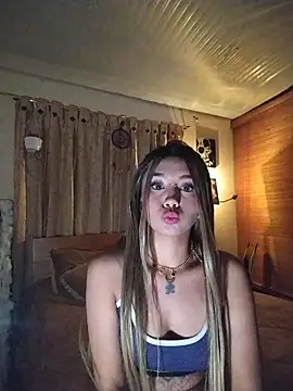 Snapshot of Ella_rr chatting on November 28, 2025, 4:01 am Ella rr online show from November 28, 2025, 4:01 am