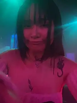 saraycat  online show from October 26, 2025, 4:13 am