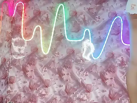 Snapshot of Miumiu028 chatting on September 18, 2025, 2:03 am Miumiu028 online show from September 18, 2025, 2:03 am