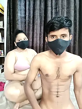 Beautiful couple 70 online show from October 19, 2025, 12:08 pm