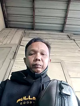 Arya85 online show from September 24, 2025, 12:07 am