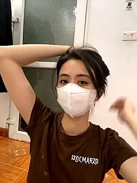 Mochi21 online show from September 13, 2025, 3:34 pm