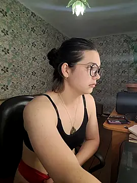 Albi Glow online show from October 11, 2025, 2:56 am