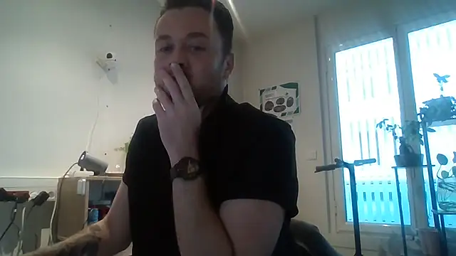 Keviios online show from October 18, 2025, 7:21 am