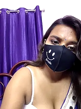 Snapshot of cutie_pei002 chatting on December 18, 2025, 6:23 pm cutie pei002 online show from December 18, 2025, 6:23 pm