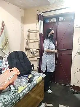 Snapshot of meenu_bhabhi547 chatting on November 12, 2025, 4:38 am meenu bhabhi547 online show from November 12, 2025, 4:38 am