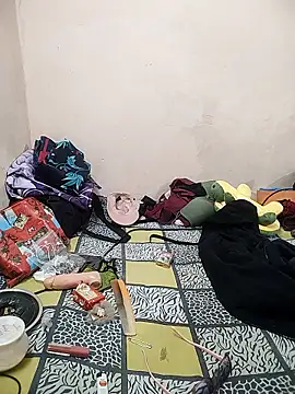 Snapshot of meenu_bhabhi547 chatting on November 10, 2025, 4:50 am meenu bhabhi547 online show from November 10, 2025, 4:50 am