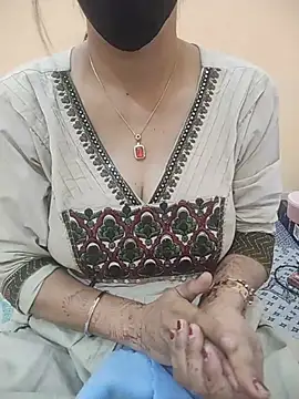 Snapshot of meenu_bhabhi547 chatting on May 18, 2026, 5:34 am meenu bhabhi547 online show from May 18, 2026, 5:34 am