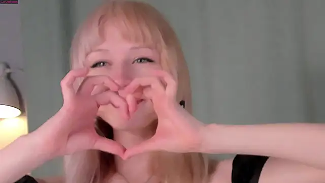 MarciDarugar online show from September 20, 2025, 4:45 pm