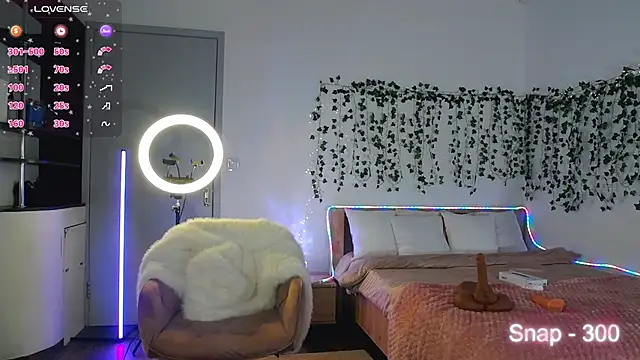 Snapshot of EvaLone1 chatting on February 7, 2026, 9:12 pm EvaLone1 online show from February 7, 2026, 9:12 pm