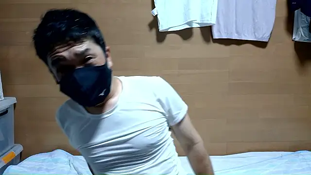Snapshot of erosuke9 chatting on June 18, 2026, 12:21 pm erosuke9 online show from June 18, 2026, 12:21 pm