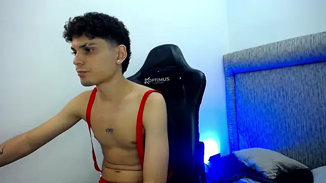 dilan hott  online show from February 7, 2026, 8:39 pm