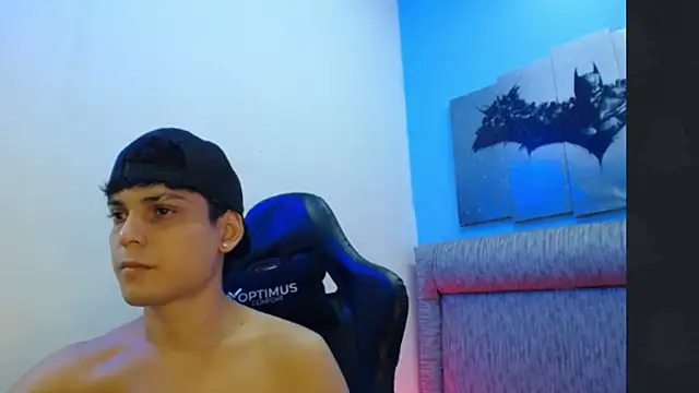 dilan hott  online show from February 27, 2026, 8:08 pm