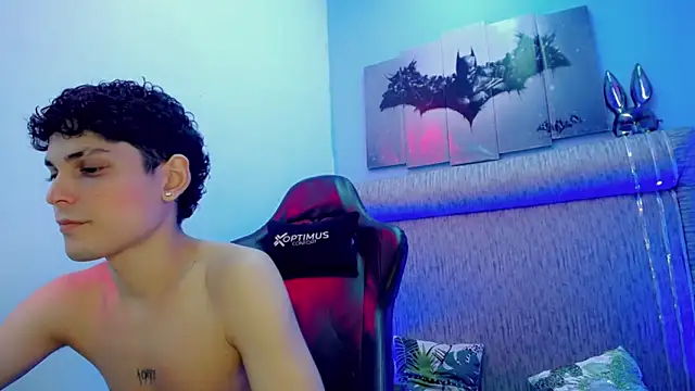 dilan hott  online show from February 28, 2026, 5:23 pm