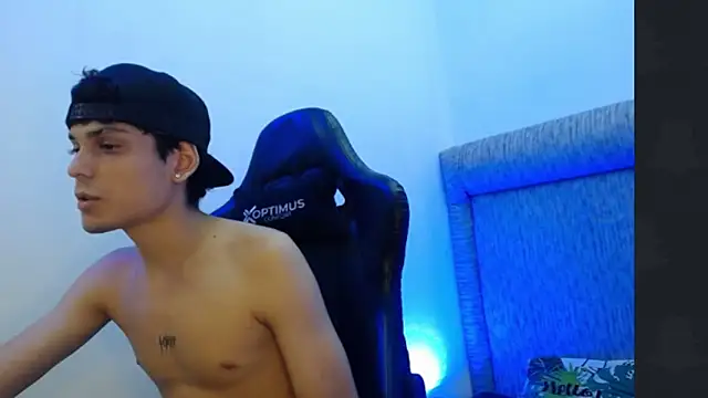 dilan hott  online show from February 1, 2026, 7:56 pm