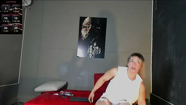 Snapshot of AliceFit_212 chatting on April 18, 2026, 11:23 am AliceFit 212 online show from April 18, 2026, 11:23 am